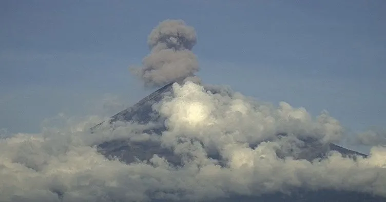 Meksika’da afet uyarısı! Popocatepetl Yanardağı patladı...