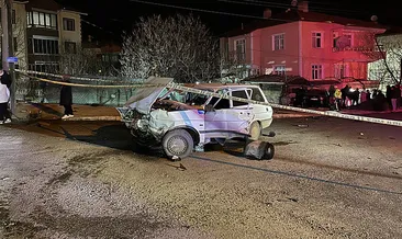 Çorum'da iki otomobil çarpıştı: 2 kişi yaralandı #corum