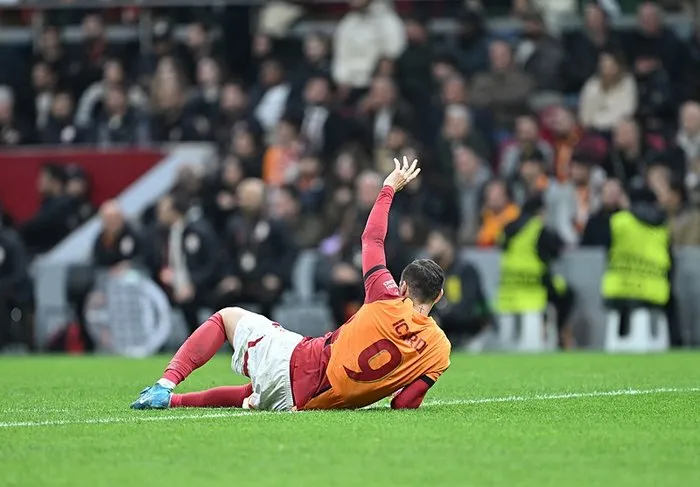 son-dakika-galatasarayda-icardi-depremi-sezonu-kapatti-1731056595284.jpeg