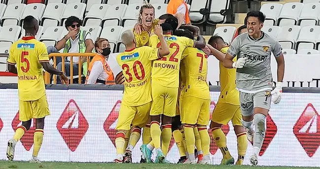 Antalyaspor son dakika golüyle yıkıldı! Göztepe 90+2'de beraberliği aldı...