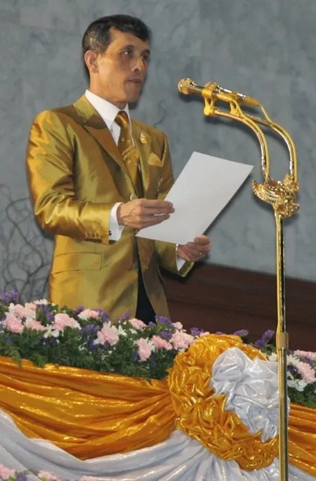Tayland’ın yeni Kral’ı sıradışı kişiliğiyle tanınıyor