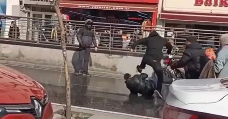 İstanbul’un göbeğinde inanılmaz kavga: Tekme ve tokatlar havada uçuştu