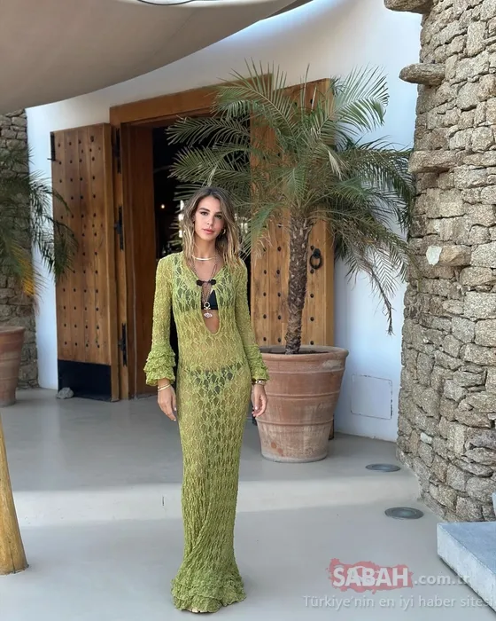 Hülya Koçyiğit’in torunu Aslışah Alkoçlar Mikonos pozlarıyla dudak uçuklattı! Siyah bikini üzerine dantel elbise...