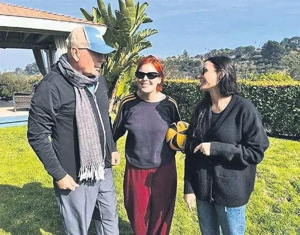 Demi Moore demans hastası eski kocası Bruce Willis için konuştu! ‘Her zaman bir aile olacağız’