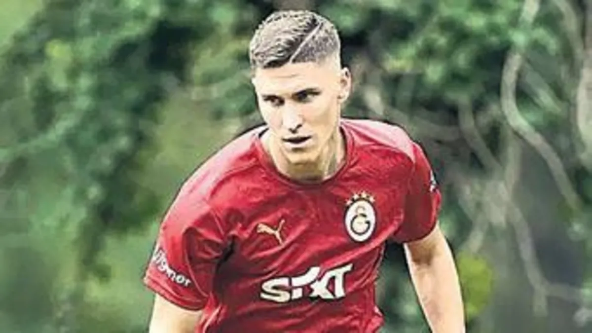 Sallai ya da Barış forvete geçiyor