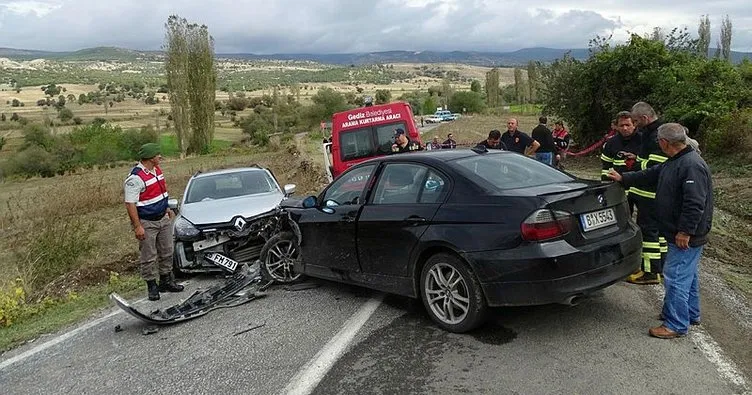 Kütahya’da trafik kazası: 1 ölü, 4 yaralı!