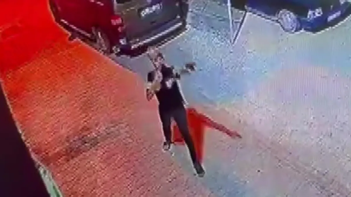 SON DAKİKA… Yer Adana! Polis ekipleri o saldırganın peşinde: Bir eve silahlı saldırı düzenlendi… SON DAKİKA… Yer Adana! Polis ekipleri o saldırganın peşinde: Bir eve silahlı saldırı düzenlendi…