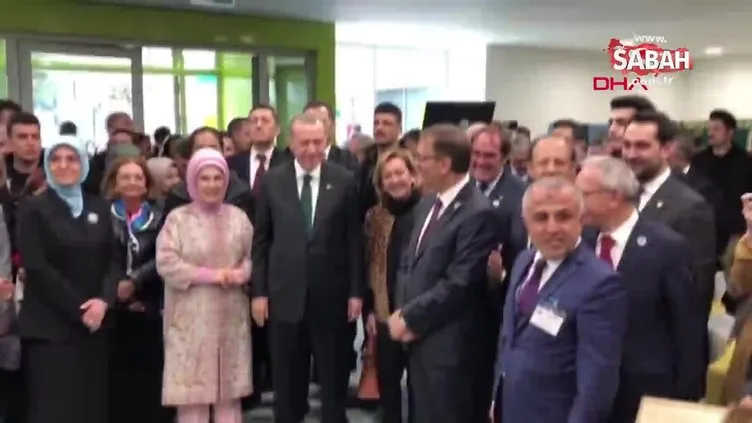 Cumhurbaşkanı Erdoğan çocuklarla birlikte şarkı söyledi