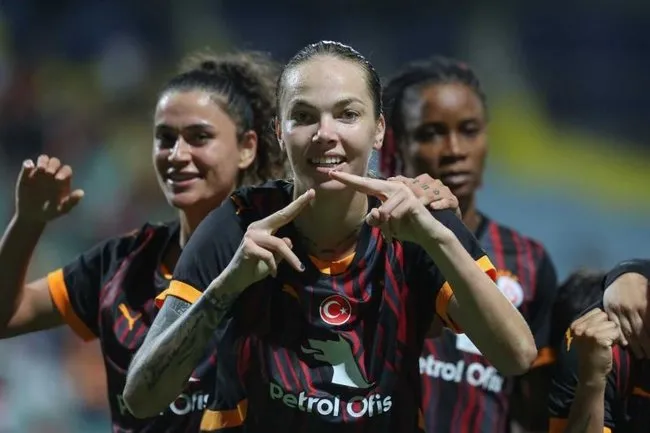 son-dakika-haberi-galatasarayin-kadin-futbol-takiminin-yeni-yildizindan-onemli-aciklamalar-turkiye-bana-hayat-1742713412035.jpeg
