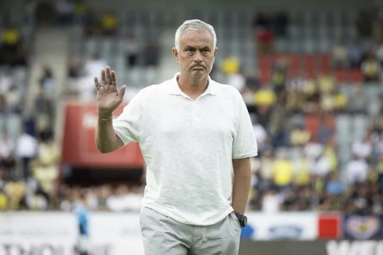 Fenerbahçe yıldız golcü için gözünü kararttı! Bu kez Jose Mourinho devrede...