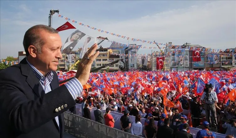 AK Parti tam kadro sahada! Kongre süreci resmen başladı: 81 ilde vatandaşın sorunları dinlenecek