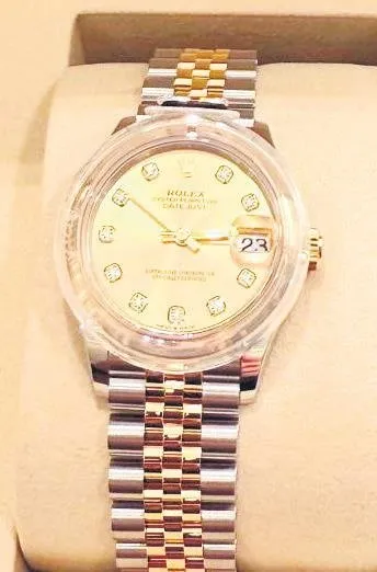 Son dakika | Muhittin Böcek’ten yasak aşka lüks hediyeler: Belediyede memur yaptığı ortaya çıktı