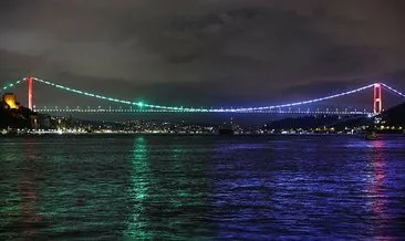 FSM Köprüsü Azerbaycan bayrağı renkleriyle aydınlatıldı