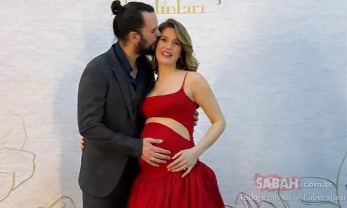 Çiçeği burnunda anne Burcu Biricik ve eşi Emre Yetkin’den aşk pozu!