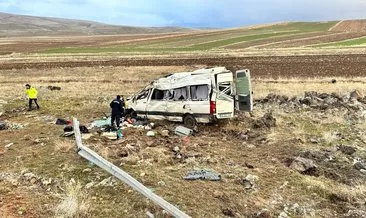Kayseri’de minibüs şarampole uçtu; 2 ölü 10 yaralı