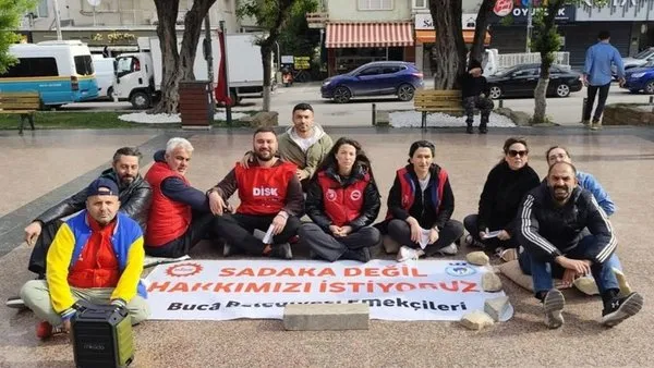 chpli-buca-belediyesi-iscisini-acliga-mahkum-etti-isci-maas-bekliyor-baskan-konser-veriyor-1756468002463.jpg