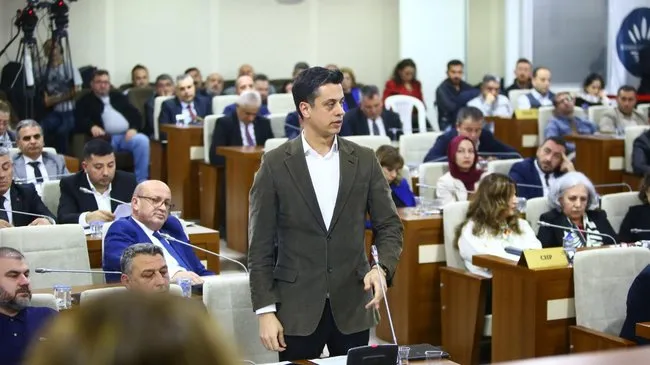 CHP’li Karabağlar Belediyesi ile ilgili bomba iddia: İlçe Başkanı Volkan Gürboğa belediye personeli çıktı!