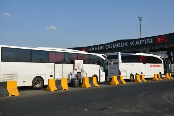 filistin-konvoyu-habur-sinir-kapisina-ulasti-1786467014558.jpg