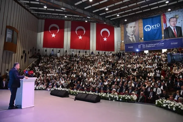 23-imam-hatipliler-kurultayi-trabzonda-yapildi-bu-okullarin-ikinci-kurucusu-cumhurbaskani-erdogan-1788607962264.jpg