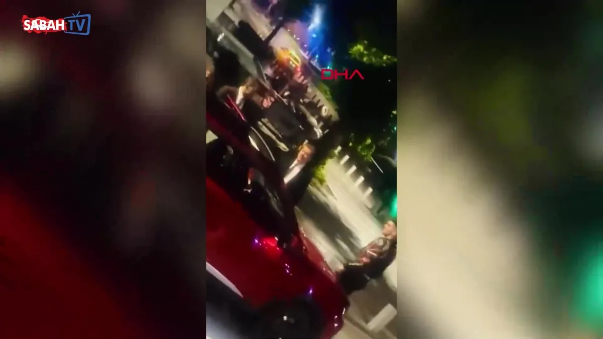 Beşiktaş’ta polis noktasında bariyeri kırdı, kaçmaya çalıştı! O anlar kamerada videosunu izle Beşiktaş’ta polis noktasında bariyeri kırdı, kaçmaya çalıştı! O anlar kamerada videosunu izle