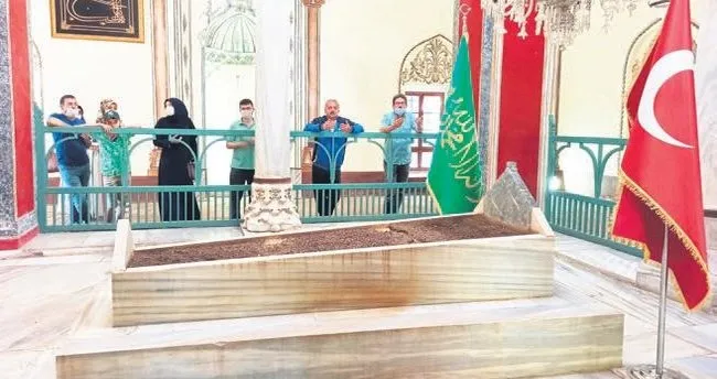 Fatih’in babası Sultan 2. Murad’a müjdeyi verdiler