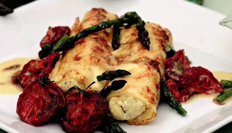 Kuşkonmazlı ve Kurutulmuş Domatesli Canelloni