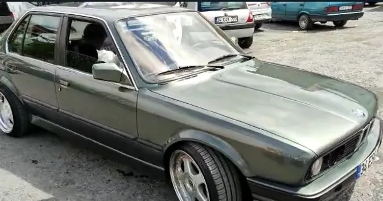 Trafikte lastik yaktı, ehliyetinden oldu