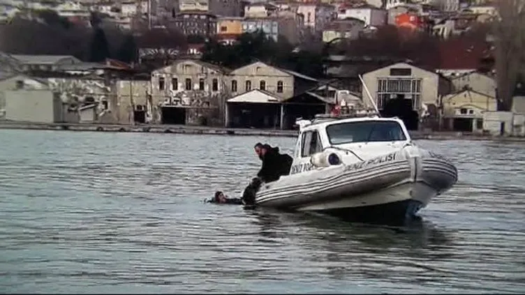 Deniz polisini yanıbaşında kahreden ölüm