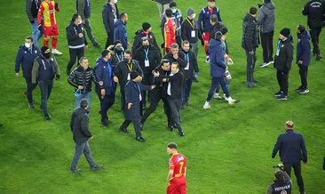 Son düdük çaldı Adil Gevrek, Hüseyin Göçek’in üstüne yürüdü! Yeni Malatyaspor - Kayserispor maçında ortalık karıştı...