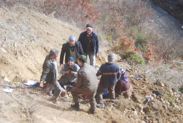 Öğrenci servisi uçuruma yuvarlandı