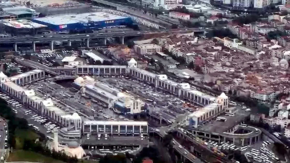 İstanbul Valisi Gül bayram öncesi havadan trafik denetimi yaptı İstanbul Valisi Gül bayram öncesi havadan trafik denetimi yaptı