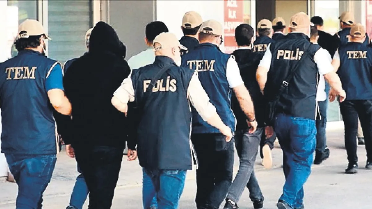 22 ilde eş zamanlı FETÖ operasyonu