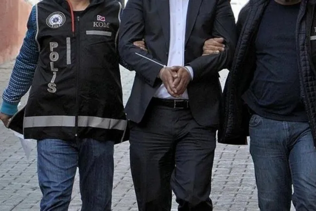 iste-fetoden-gozaltina-alinan-eski-kaymakam-ve-valiler-sabah-o-isimleri-tek-tek-acikliyor-1617869080125.jpg İşte FETÖ'den gözaltına alınan eski kaymakam ve valiler! SABAH o isimleri tek tek açıklıyor...
