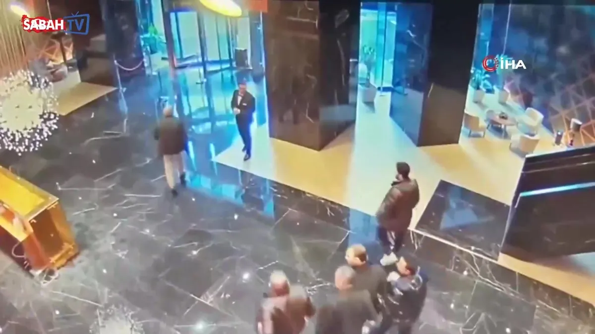 Kubilay Kaan Kundakçı cinayetinde Alaattin Kadayıfçıoğlu’nun gözaltına alındığı anlar kamerada | Video videosunu izle Kubilay Kaan Kundakçı cinayetinde Alaattin Kadayıfçıoğlu’nun gözaltına alındığı anlar kamerada | Video videosunu izle