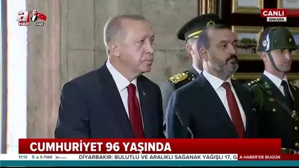 Cumhurbaşkanı Erdoğan, Anıtkabir Özel Defteri'ni imzaladı