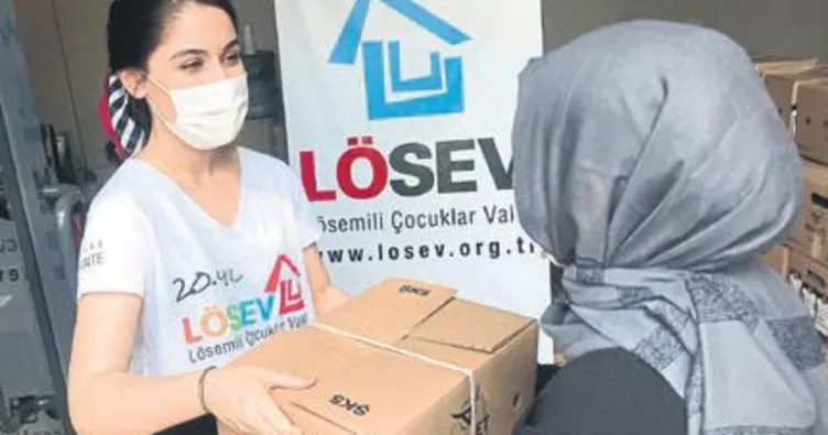 LÖSEV’in kırmızı et dağıtımı sürüyor