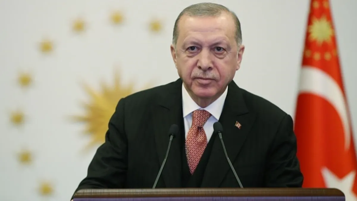 Cumhurbaşkanı Recep Tayyip Erdoğan cuma namazı çıkışında