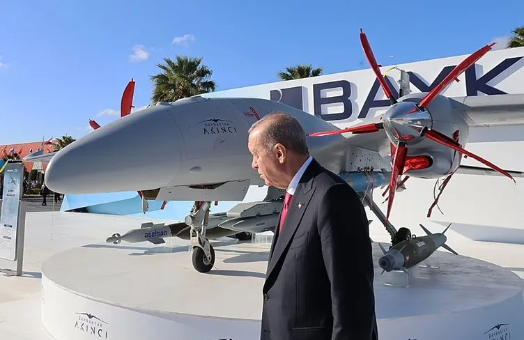 Başkan Erdoğan, SAHA EXPO fuarında stantları ziyaret etti