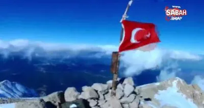 Isparta’da 2 bin 998 metrelik Dedegöl dağı zirvesine solo tırmanışı yaptı | Video