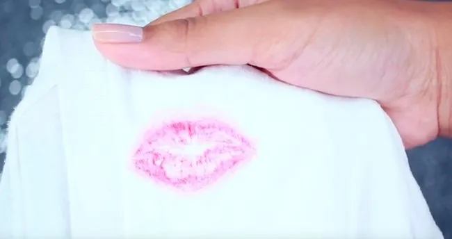 ruj lekesi nasil cikar halidan koltuktan kot pantolondan ruj lekesi nasil ve ne ile cikar son dakika haberler