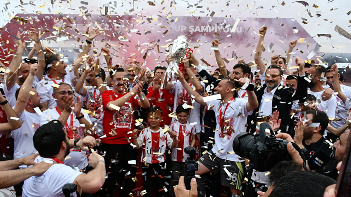 Şampiyon Batman Petrolspor kupasını aldı! Şampiyon Batman Petrolspor kupasını aldı!