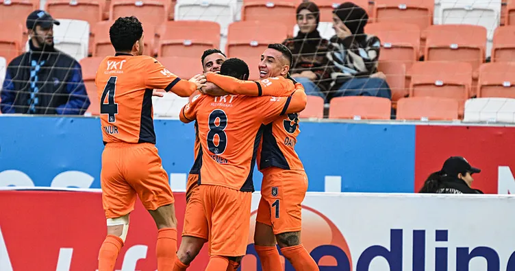 Başakşehir, Adana Demirspor deplasmanında tek golle güldü!