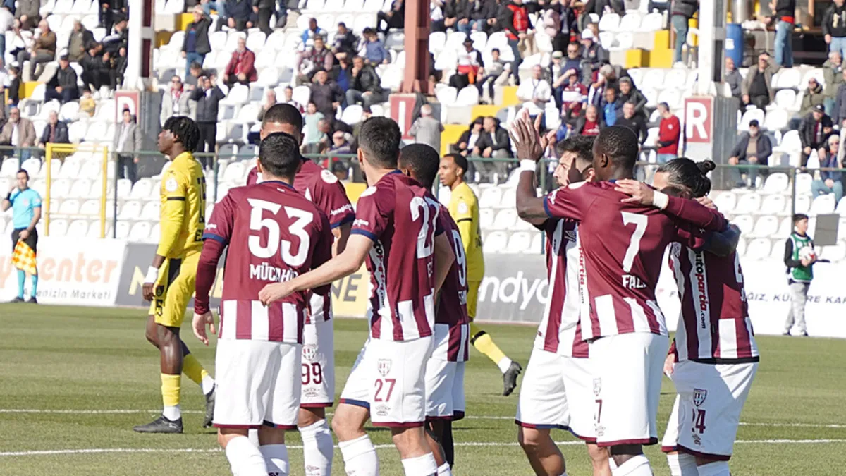 Bandırmaspor, İstanbulspor’u tek golle geçti! Bandırmaspor, İstanbulspor’u tek golle geçti!