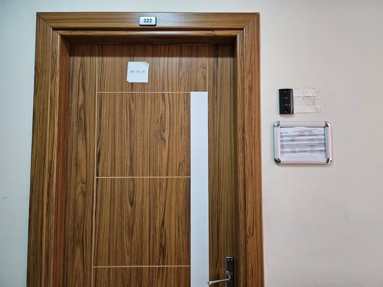 Tacizci öğretim görevlisi odada yakalanmış! Güvenlik görevlisinden şoke eden ifade: Odadan sevişme sesleri geliyordu!