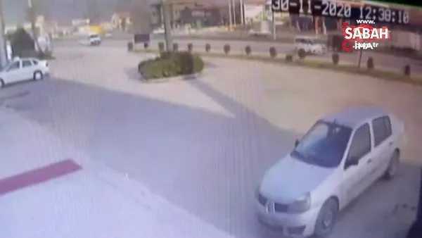 Bursa'da 2 kişinin öldüğü 3 kişinin yaralandığı feci kazanın kamera görüntüleri ortaya çıktı | Video