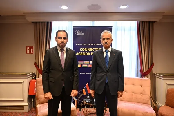 bakan-uraloglu-acikladi-turkiye-ile-ermenistan-arasinda-ulasim-baglantilarinda-surec-ilerliyor-1782216080323.jpeg