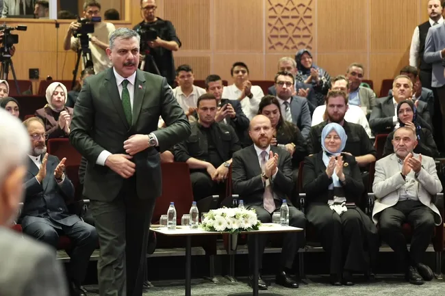 icisleri-bakani-ciftci-yunanistana-almanyaya-italyaya-da-gidip-bunlari-yine-takip-etmeye-ve-ulkemize-iadesini-1790413511378.jpeg