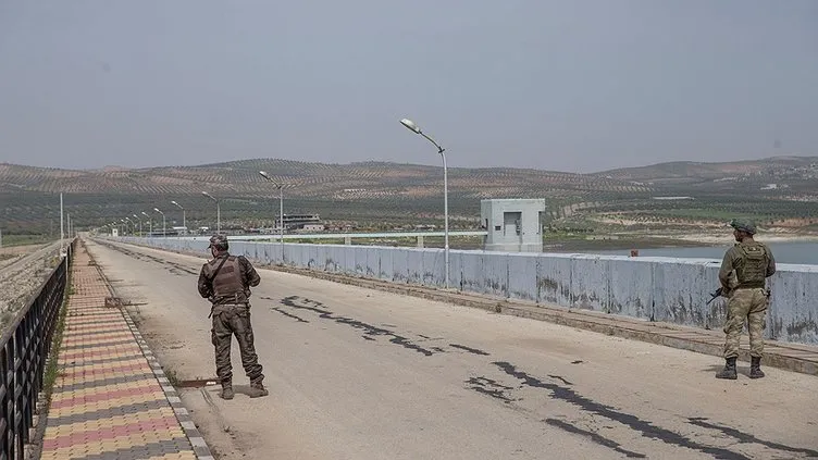 Afrin’de teröristlerin kestiği suyu Türkiye verdi