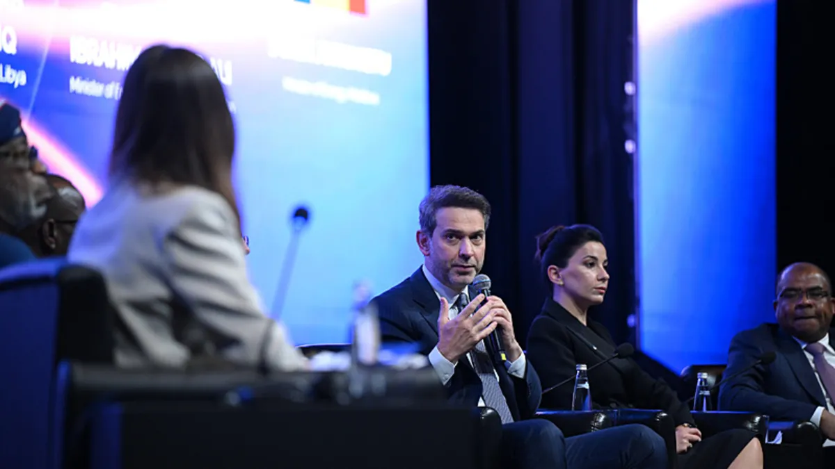 Bakan Bayraktar'dan İNRES 2026'da önemli mesaj: Türkiye enerjide merkez üssü olacak