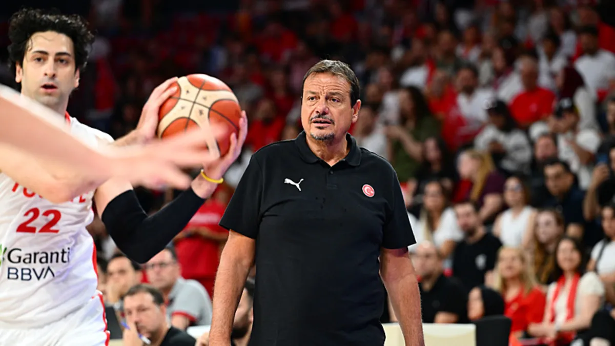 A Milli Erkek Basketbol Takımı oyuncuları sevinirken